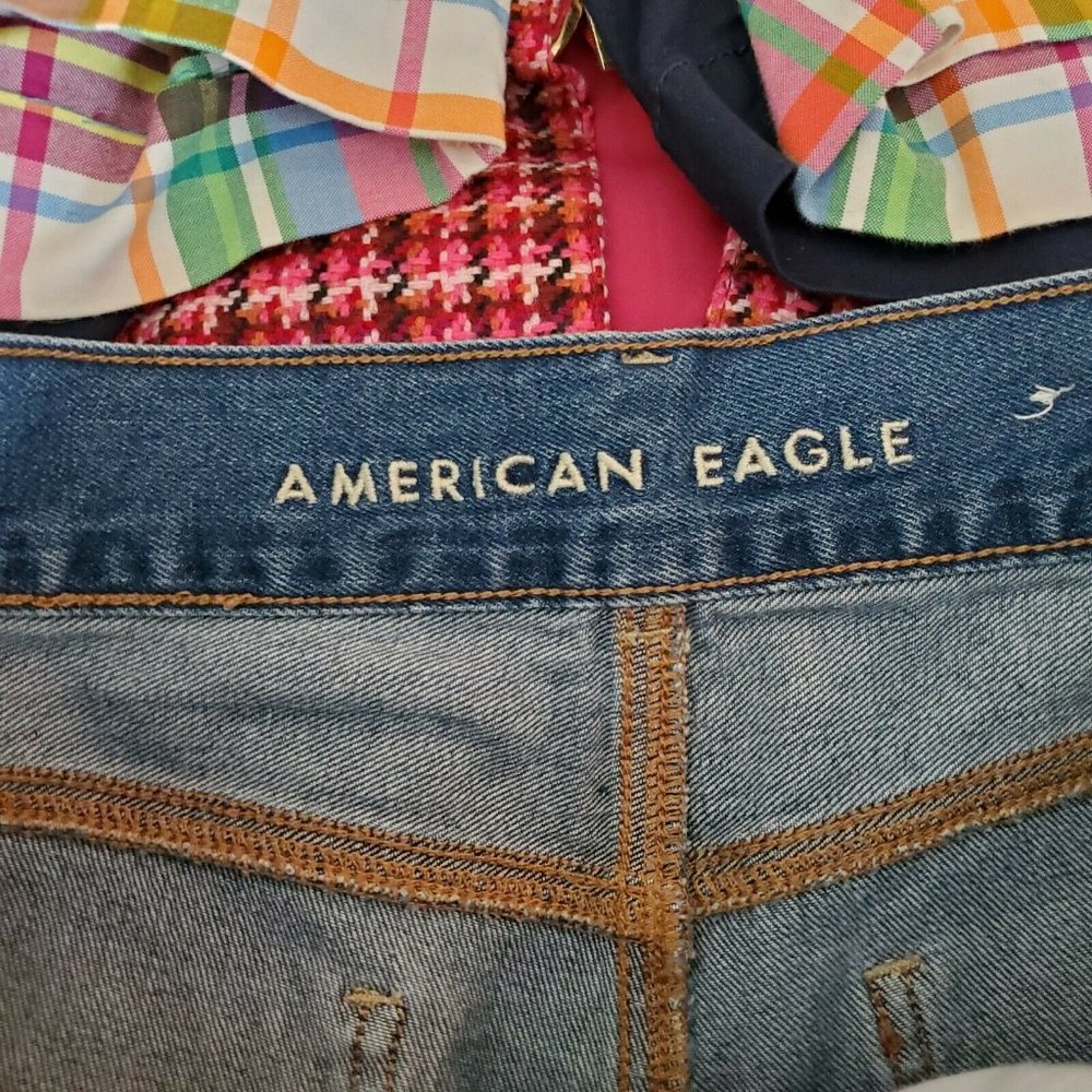 American Eagle Mom Shorts Blue Jean Denim Pleat Front Sz 10 - Picture 5 of 10